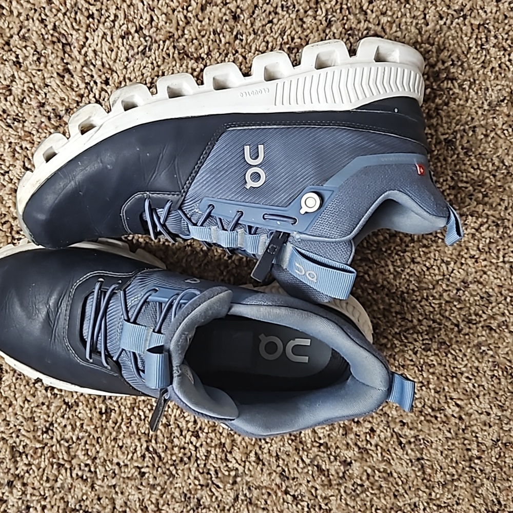 On cloud  7.5 hiking
